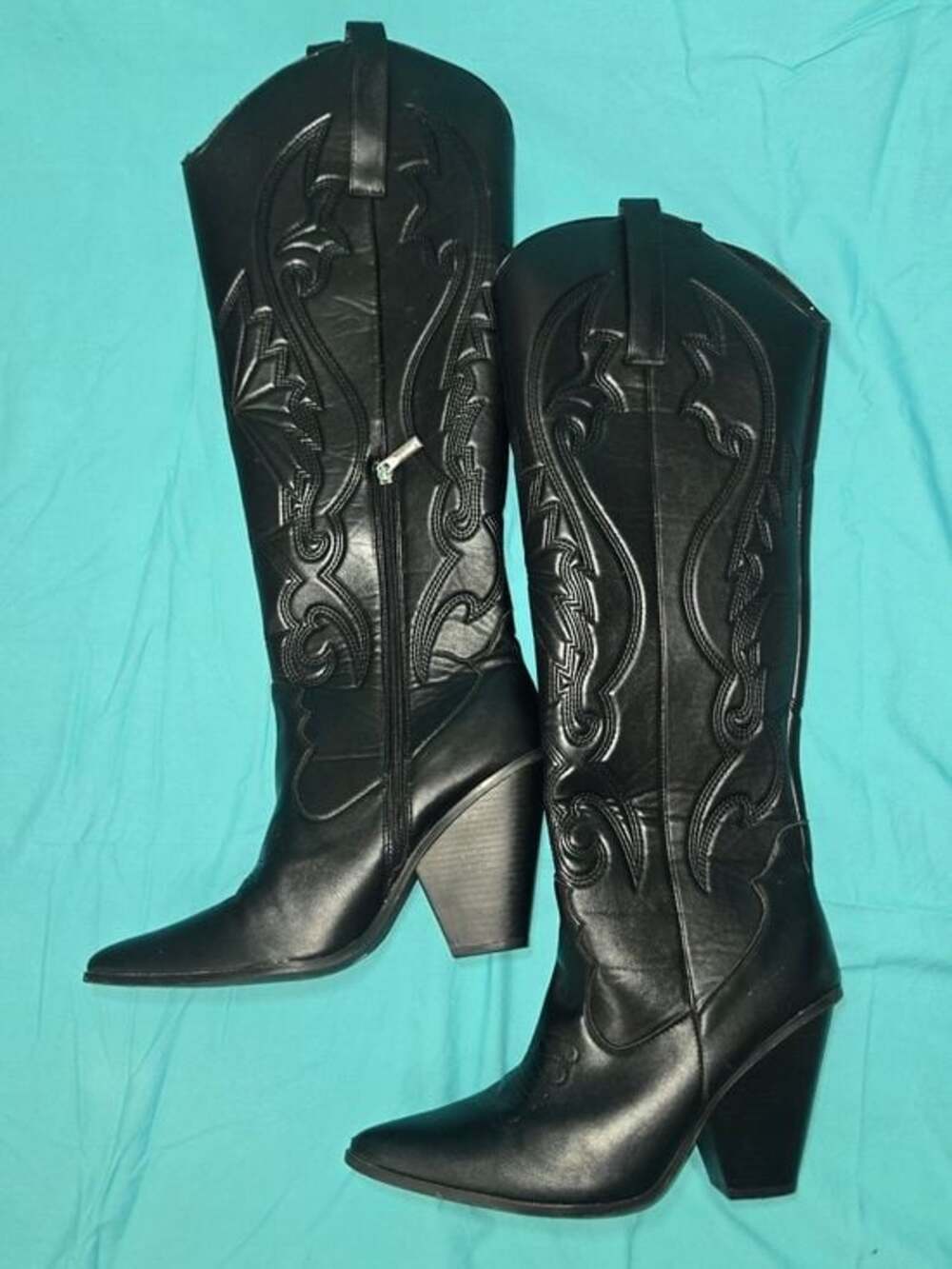 Black Embroidered Western Heeled Boots — Classic Women's Cowgirl Style